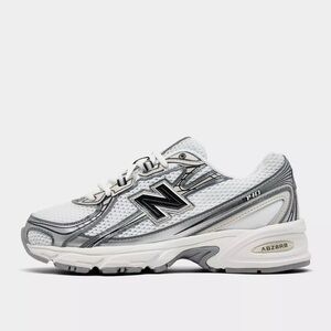 New Balance Women's 740